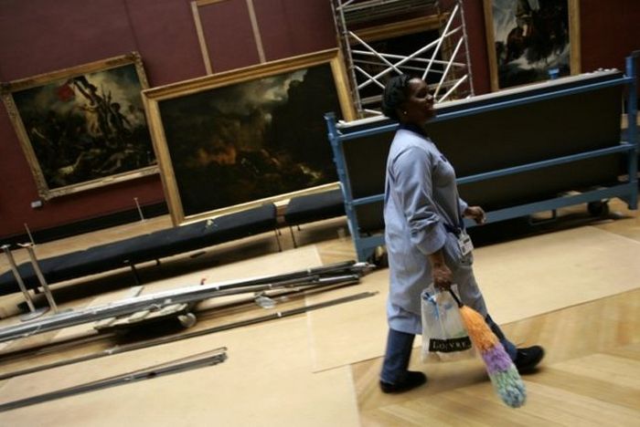 Уборщица выбросила произведение искусства, стоимостью 10 000 евро