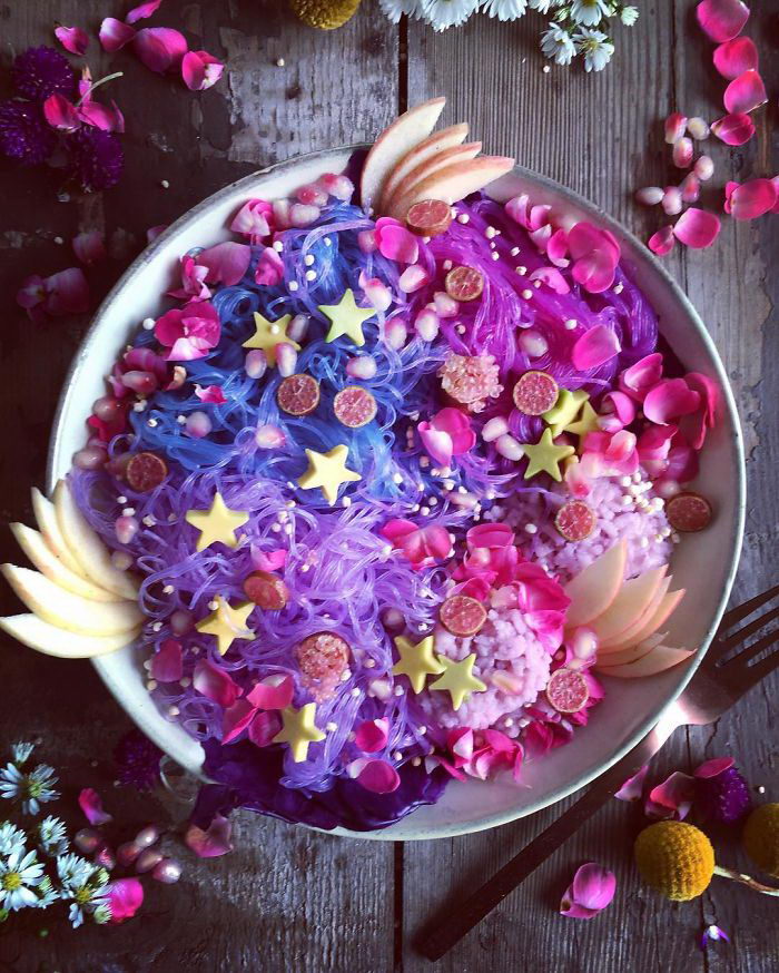 Радужная лапша - новый тренд в еде