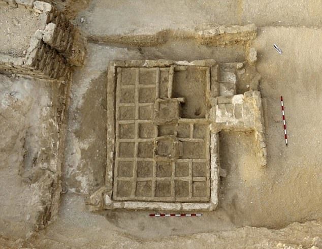 Археологи откопали погребальный сад на входе в 4000-летнюю гробницу в Луксоре