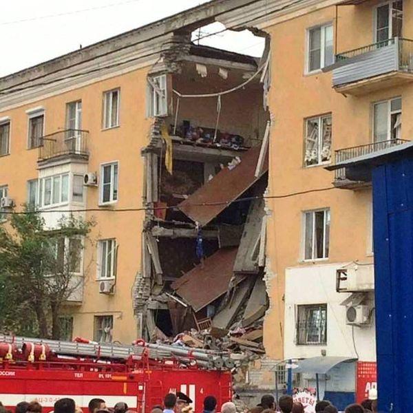 В Волгограде обрушилась часть жилого дома