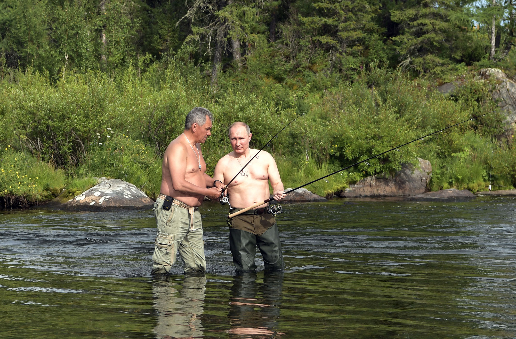 Путин и Шойгу на рыбалке в Сибири