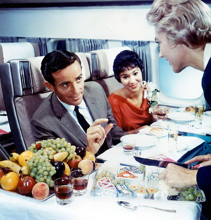Как кормили в самолетах в середине XX века: фото Scandinavian Airlines
