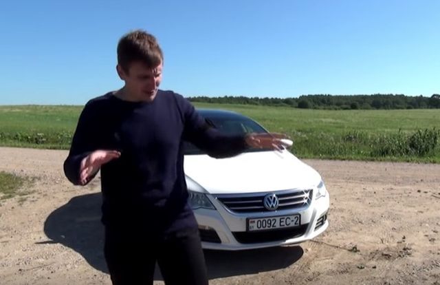 Белорусскому ЮТУБ блогеру сожгли машину