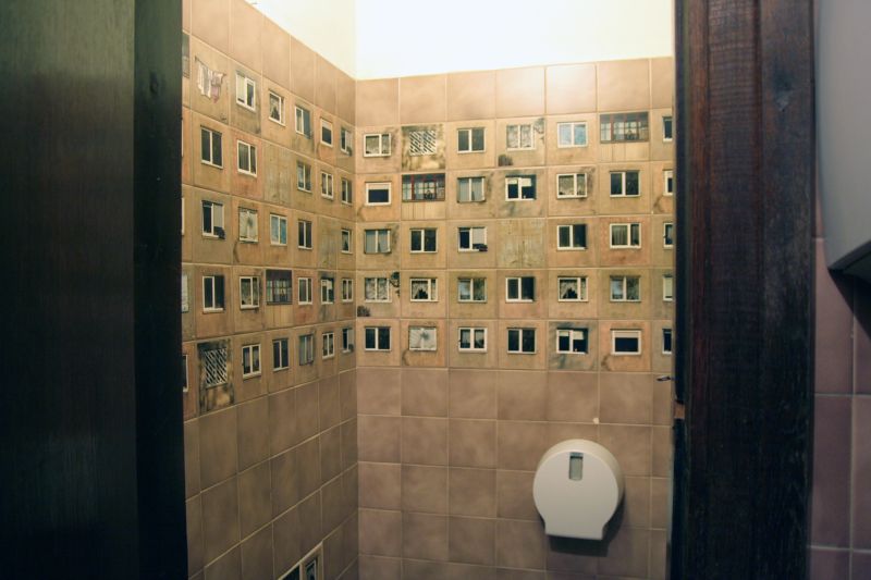 Плитка которая превратит туалет в панельную многоэтажку