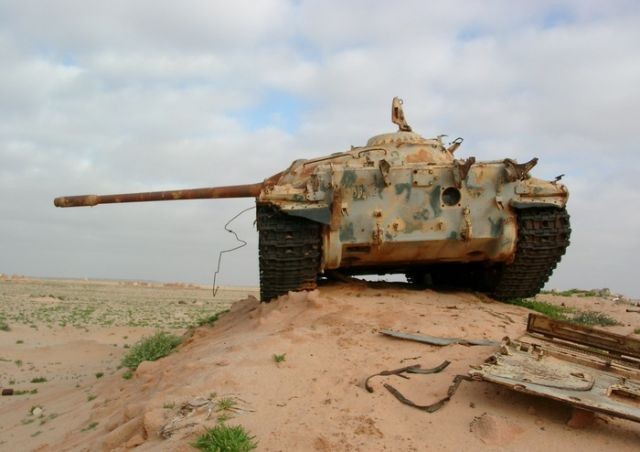 Заброшенная воинская часть в Западной Сахаре (16 фото)
