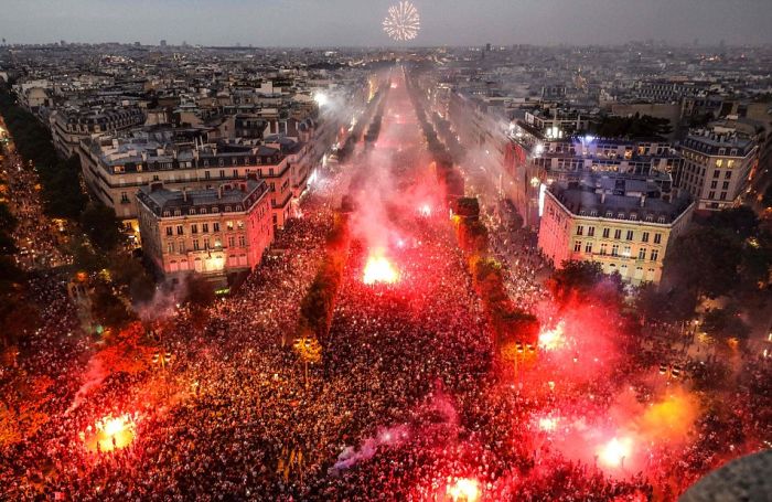 Массовые беспорядки и погромы во Франции после победы в ЧМ 2018 по футболу