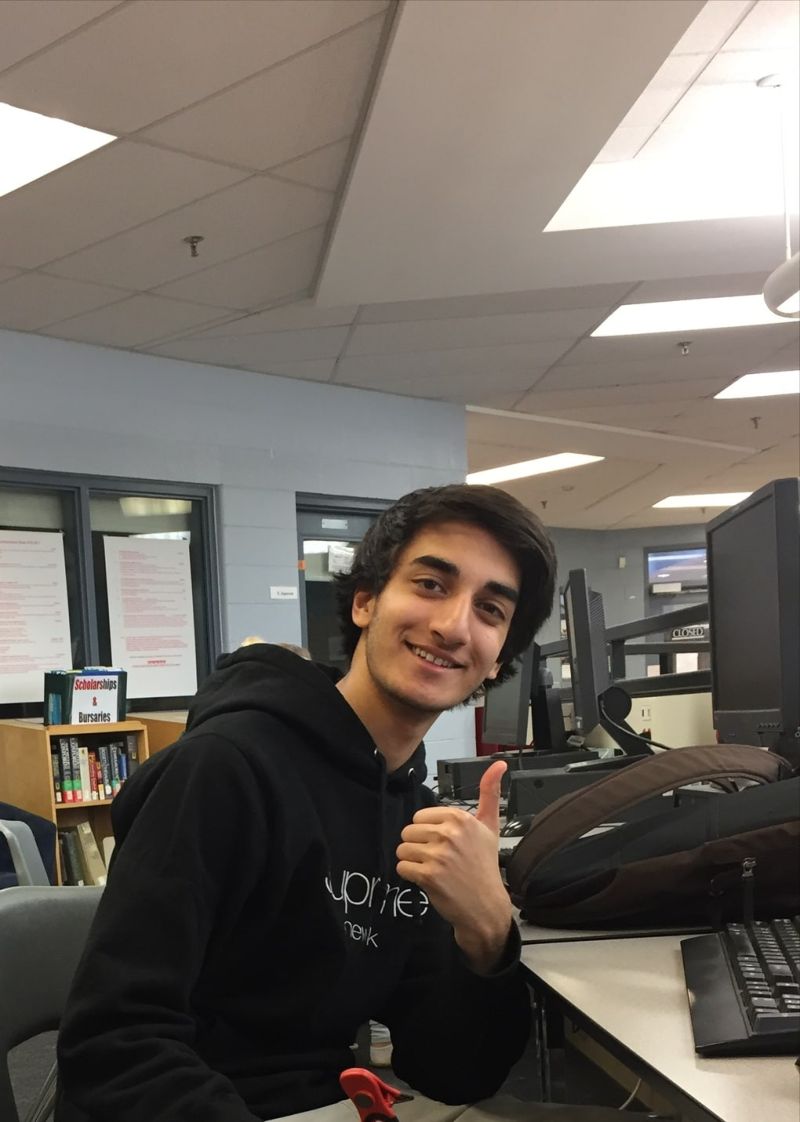 Друг подстриг приятеля, новая модная стрижка (7 фото)