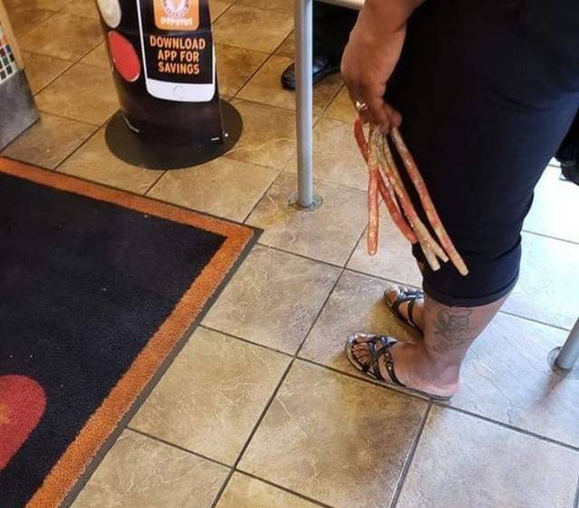 Чудики из интернета с поехавшей крышей (16 фото)