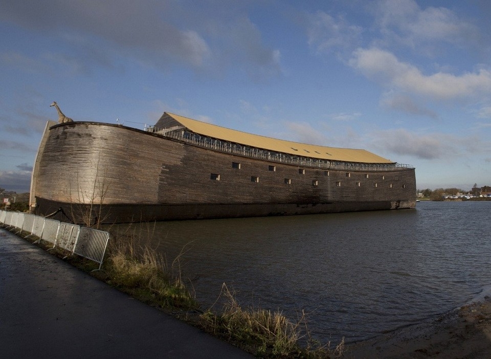 Житель Нидерландов построил Ковчег по библейским описаниям и хочет переправить его в Израиль