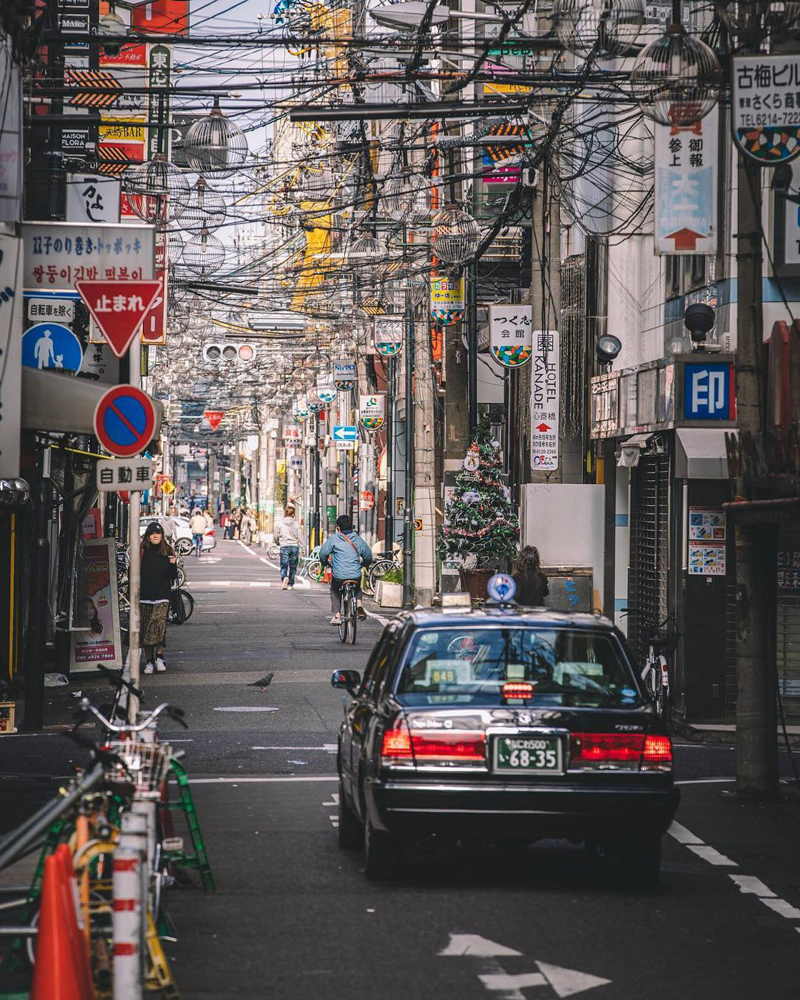 Современные уличные фотографии Такеши Хаякавы / Takeshi Hayakawa (24 фото)