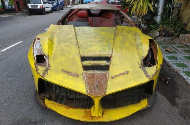 Житель Малайзии сделал своими руками Ferrari LaFerrari