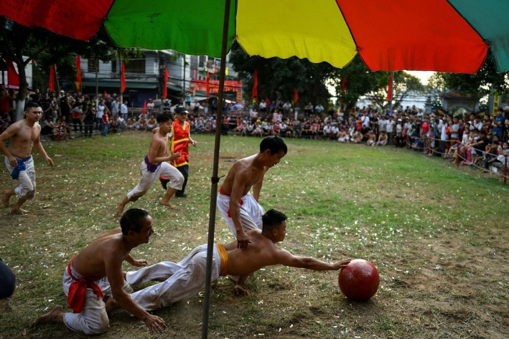 Регби с деревянным мячом во Вьетнаме (25 фото)