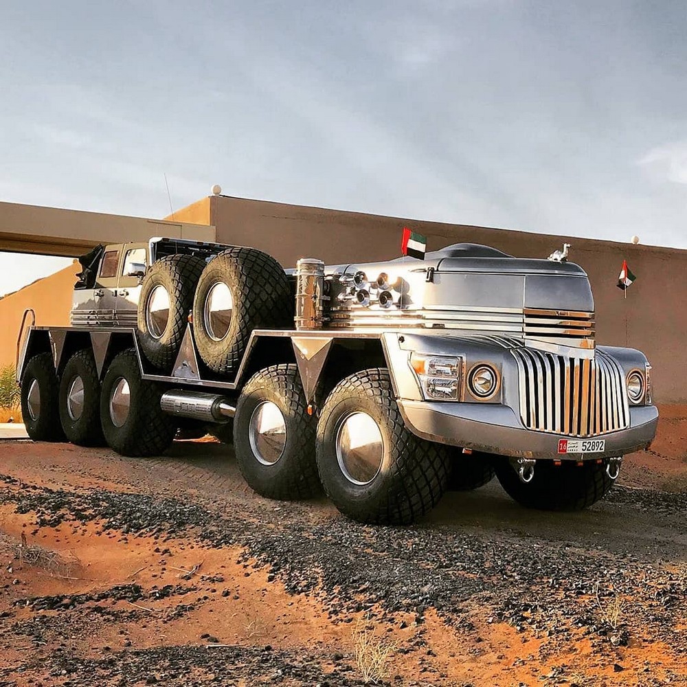 Для шейха построили десятиколесный автомобиль (6 фото)