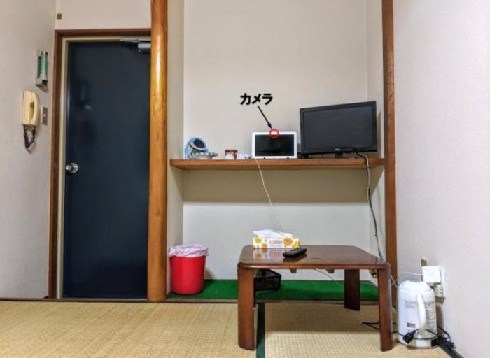 Маленький секрет самого дешевого отеля Японии (5 фото)