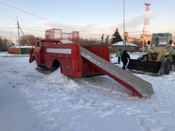 Необычная горка в Курганской области