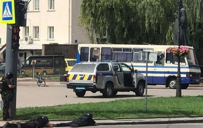 Террорист Захватил заложников в Луцке, армия готовится к штурму!
