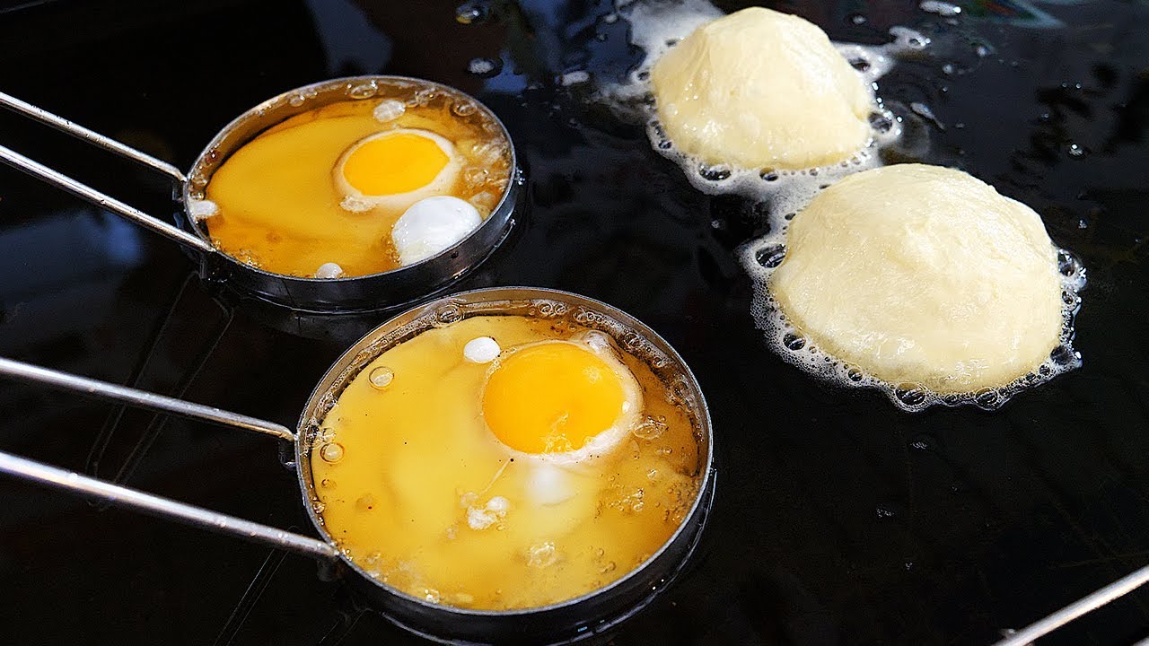 Жареный яичный блинчик - корейская уличная еда