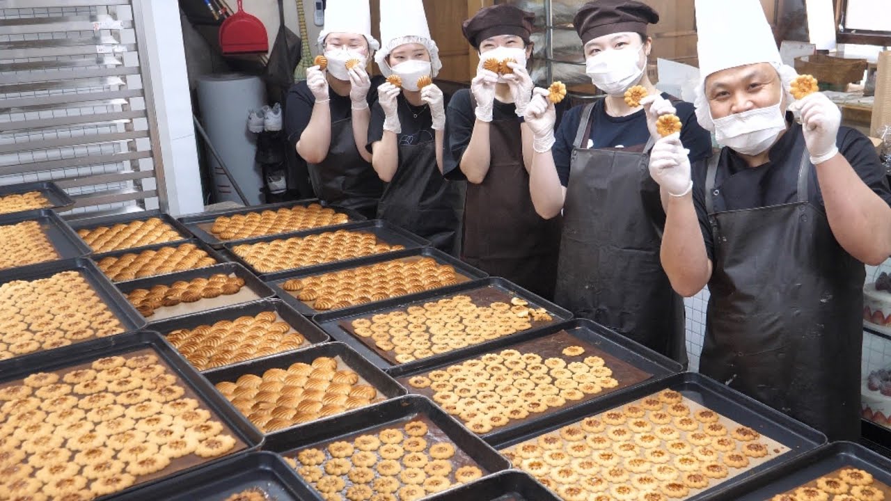 Очень хрустящая! процесс изготовления подсолнечного печенья - корейская уличная еда