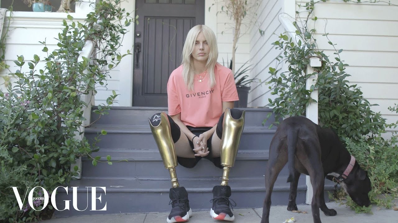 Лорен Вассер — история модели с золотыми ногами | Vogue Россия