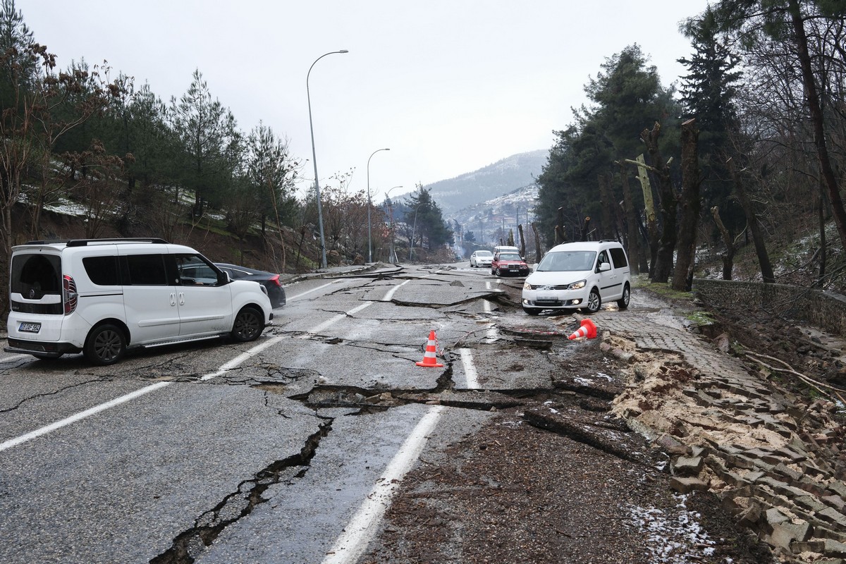 Число погибших в результате землетрясения в Турции и Сирии может превысить 50 000 человек (35 фото)
